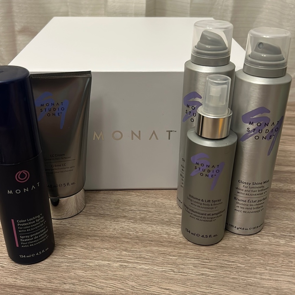 Monat hair bundle